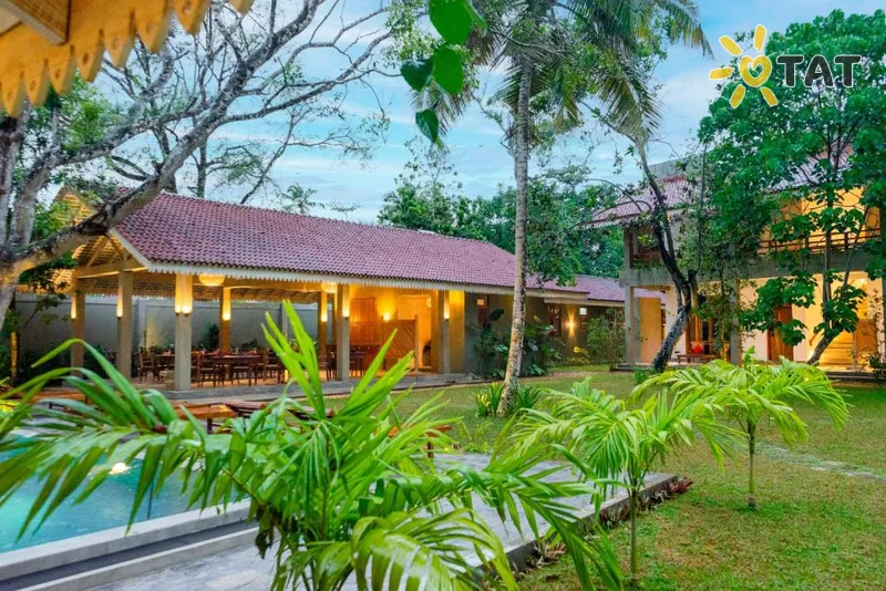 Фото отеля Serenmo 4* Хиккадува Шри-Ланка экстерьер и бассейны