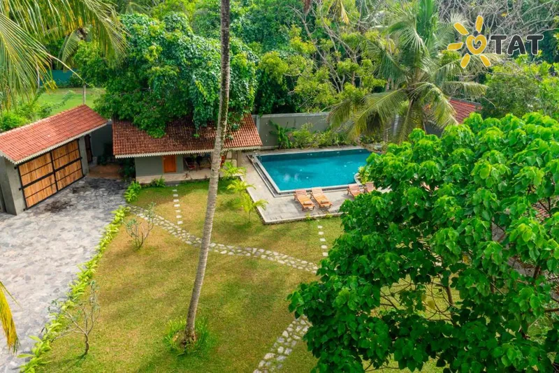 Фото отеля Serenmo 4* Хиккадува Шри-Ланка экстерьер и бассейны