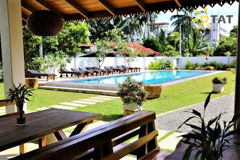 Фото отеля Kaya Villa 2* Hikaduva Šri Lanka išorė ir baseinai