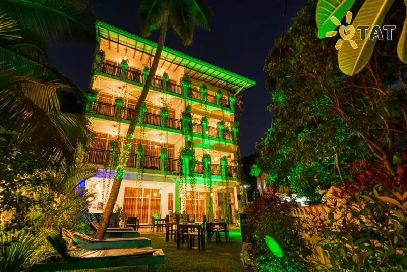Фото отеля L&D Stay Inn 3* Hikaduva Šri Lanka išorė ir baseinai