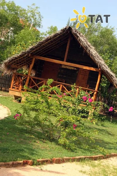 Фото отеля Ganesh Garden Beach Cabanas 3* Tangalle Šrilanka ārpuse un baseini