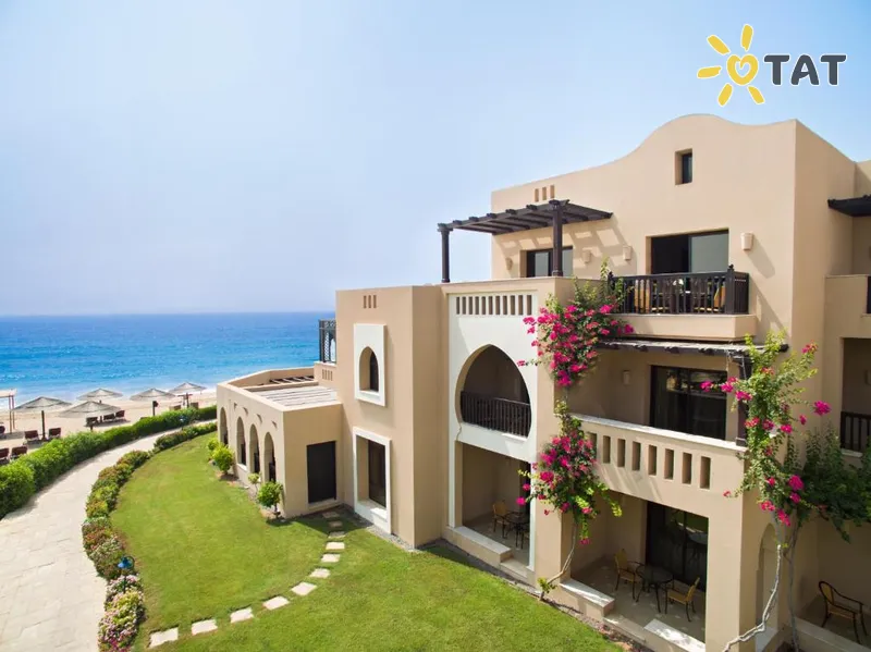 Фото отеля Miramar Al Aqah Beach Resort 5* Фуджейра ОАЭ экстерьер и бассейны