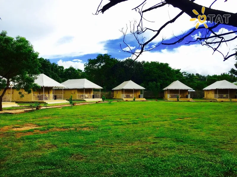 Фото отеля Rangiri Dambulla Resort 4* Dambulla Šrilanka ārpuse un baseini