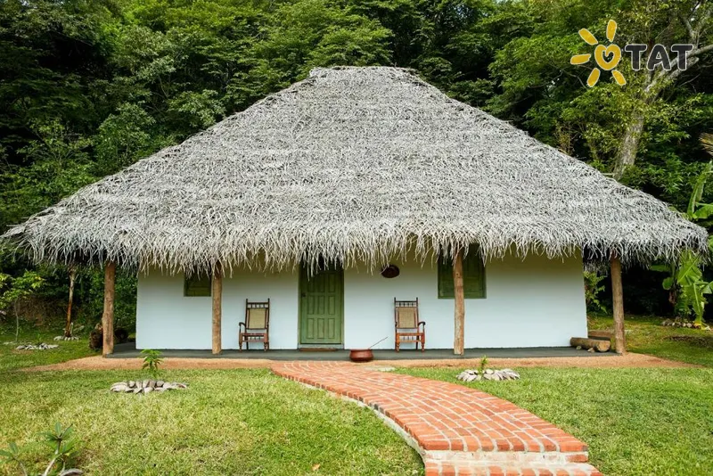 Фото отеля Amuna Ayurveda & Wellness Retreat 5* Kandis Šri Lanka išorė ir baseinai