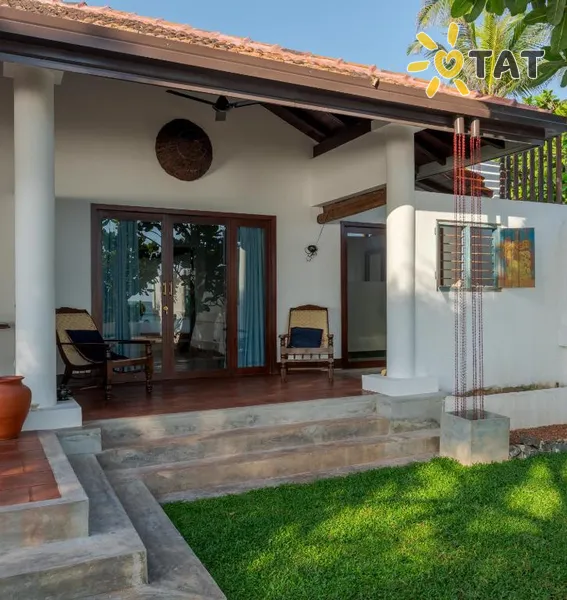 Фото отеля Saltasia Boutique Beach Villa 4* Мирисса Шри-Ланка экстерьер и бассейны