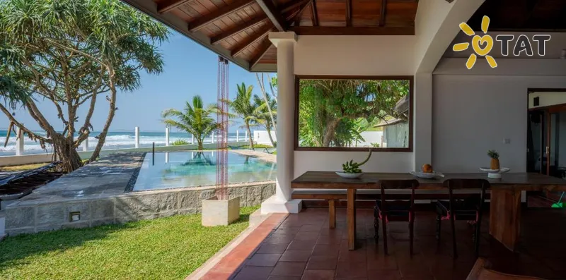 Фото отеля Saltasia Boutique Beach Villa 4* Мирисса Шри-Ланка экстерьер и бассейны