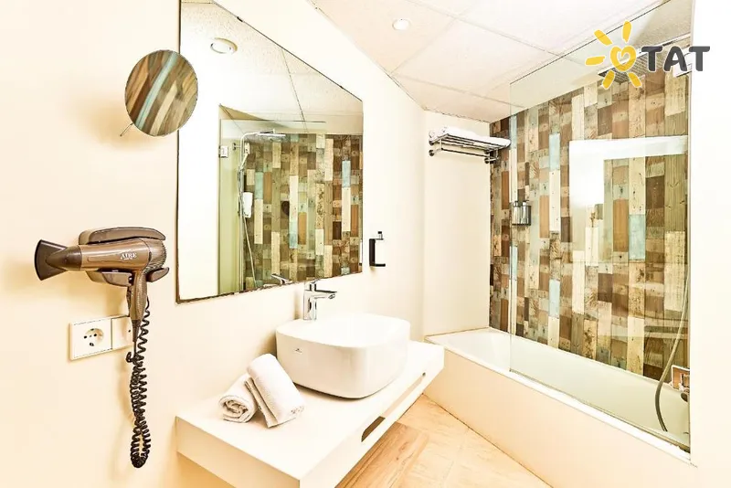 Фото отеля Leonardo Royal Ibiza Santa Eulalia Hotel 4* par. Ibiza Spānija cipariem