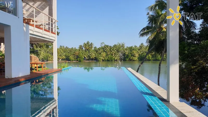 Фото отеля 33 Lake Terrace 5* Hikaduva Šrilanka ārpuse un baseini