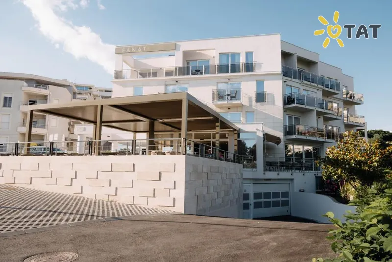 Фото отеля Fanat Hotel 4* Сплит Хорватия экстерьер и бассейны