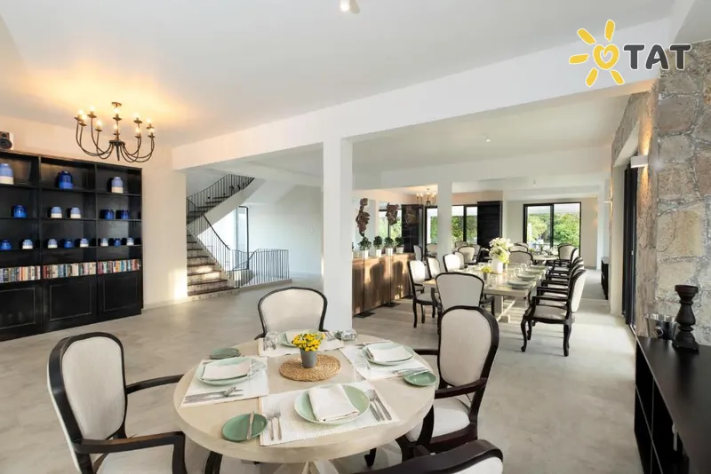 Фото отеля W15 Ambuluwawa 5* Kandis Šri Lanka barai ir restoranai