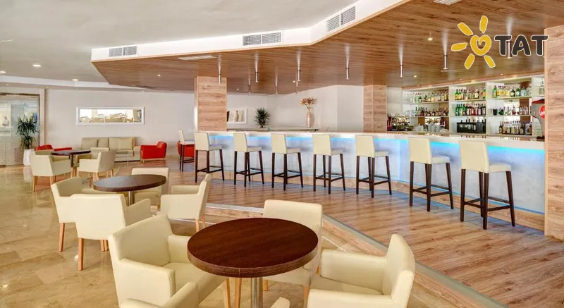 Фото отеля Grupotel Port De Alcudia 4* Maljorka Ispanija barai ir restoranai