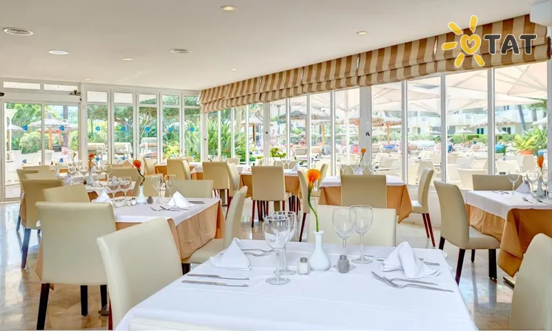 Фото отеля Grupotel Port De Alcudia 4* Maljorka Ispanija barai ir restoranai