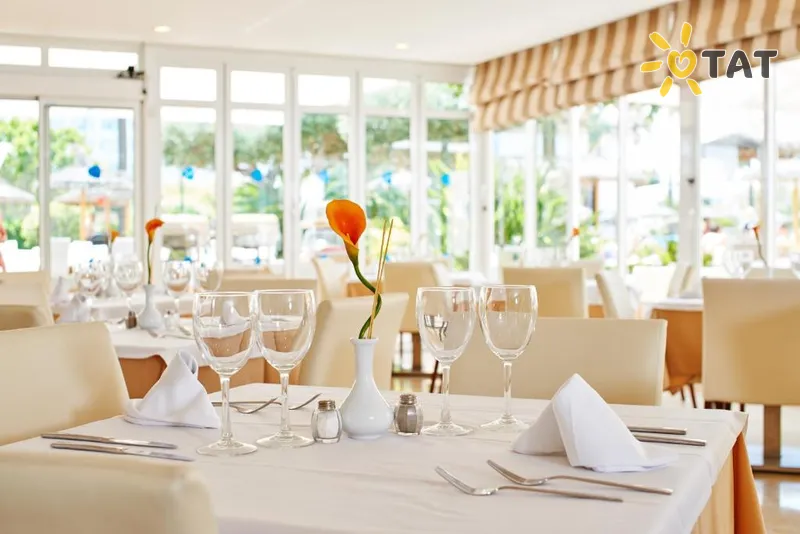 Фото отеля Grupotel Port De Alcudia 4* Maljorka Ispanija barai ir restoranai