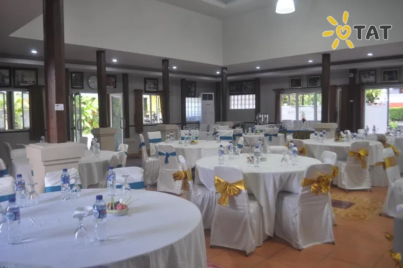 Фото отеля Dewi Sinta Hotel & Restaurant 3* Кута (о. Балі) Індонезія бари та ресторани