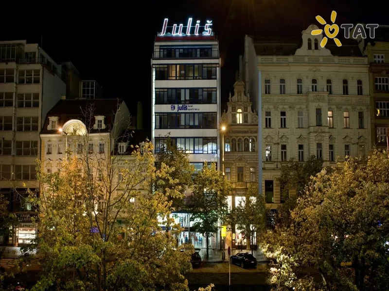 Фото отеля EA Hotel Julis 4* Prāga Čehu ārpuse un baseini