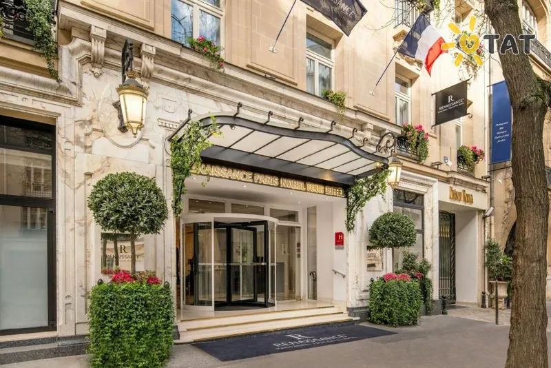 Фото отеля Renaissance Paris Le Parc Trocadero Tour Eiffel Hotel 4* Париж Франція екстер'єр та басейни