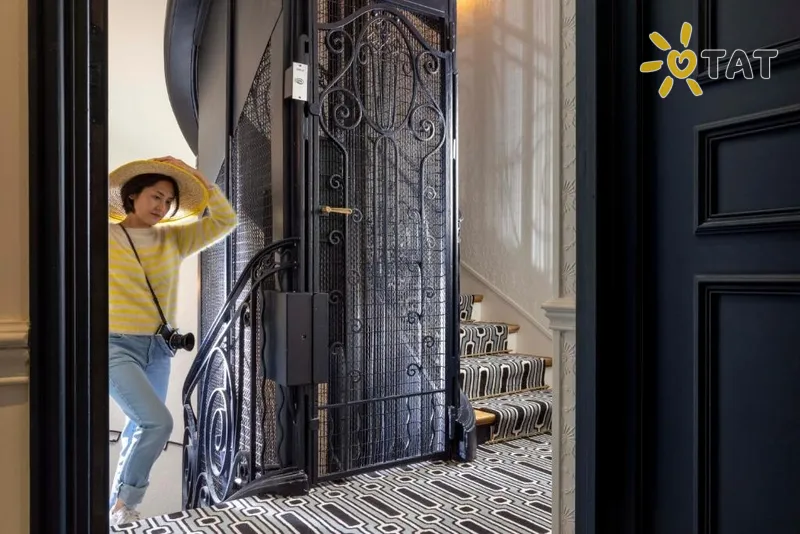Фото отеля Louvre Montana Hotel 4* Париж Франція лобі та інтер'єр