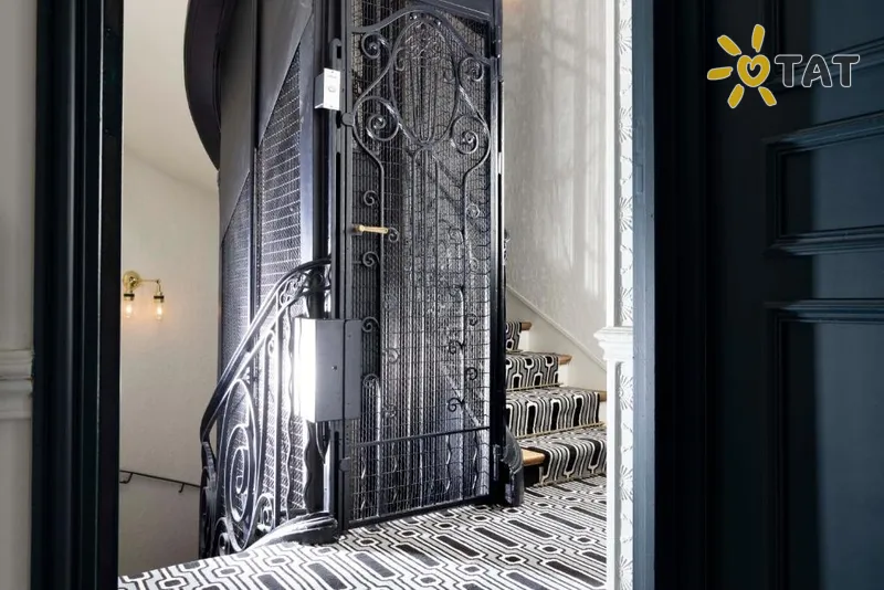 Фото отеля Louvre Montana Hotel 4* Париж Франція лобі та інтер'єр