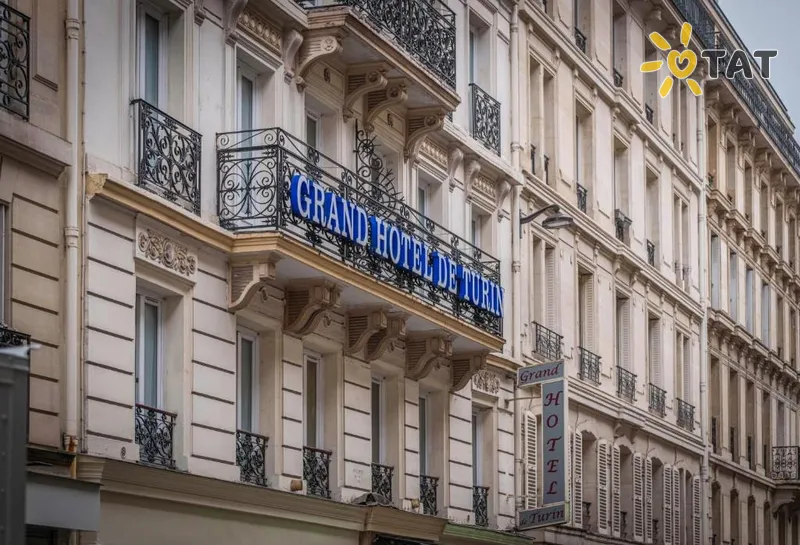 Фото отеля Grand Hotel De Turin 2* Париж Франція екстер'єр та басейни
