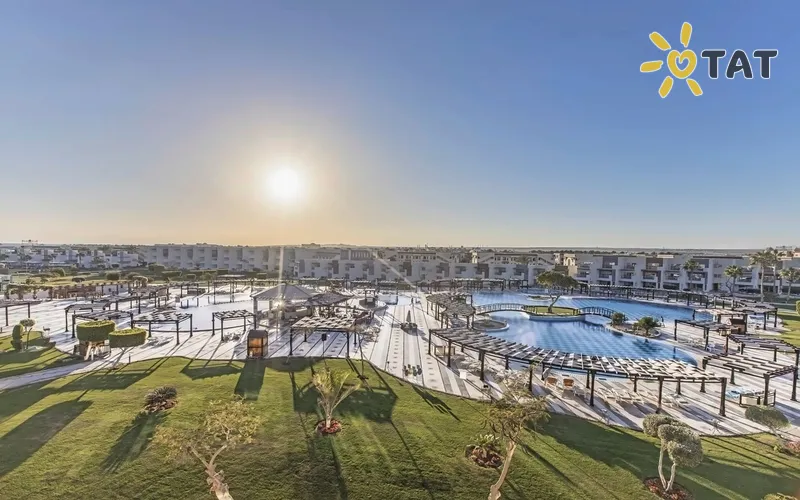 Фото отеля Posh Club by Sunrise Crystal Bay Resort 5* Сафага Єгипет екстер'єр та басейни