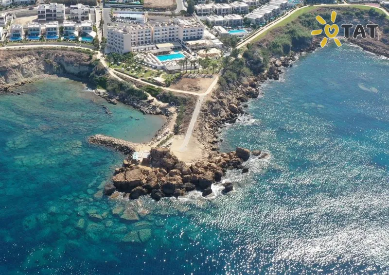 Фото отеля Queens Bay Hotel 3* Patoss Kipra ārpuse un baseini