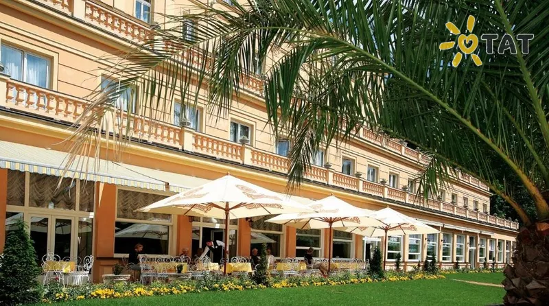 Фото отеля Richmond Parkhotel 4* Karlovi Vari Čehu ārpuse un baseini