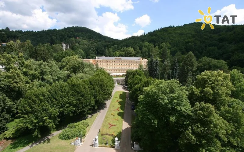 Фото отеля Richmond Parkhotel 4* Karlovi Vari Čehu ārpuse un baseini