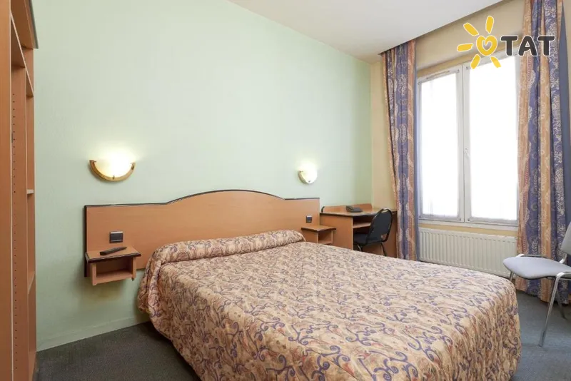 Фото отеля Ferney Republique Hotel 2* Париж Франція номери