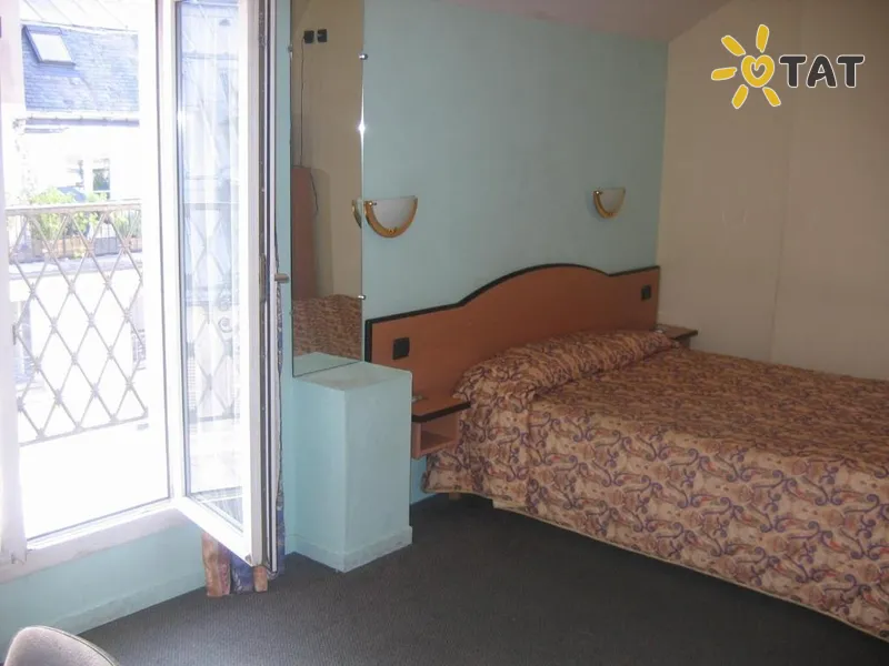 Фото отеля Ferney Republique Hotel 2* Париж Франція номери