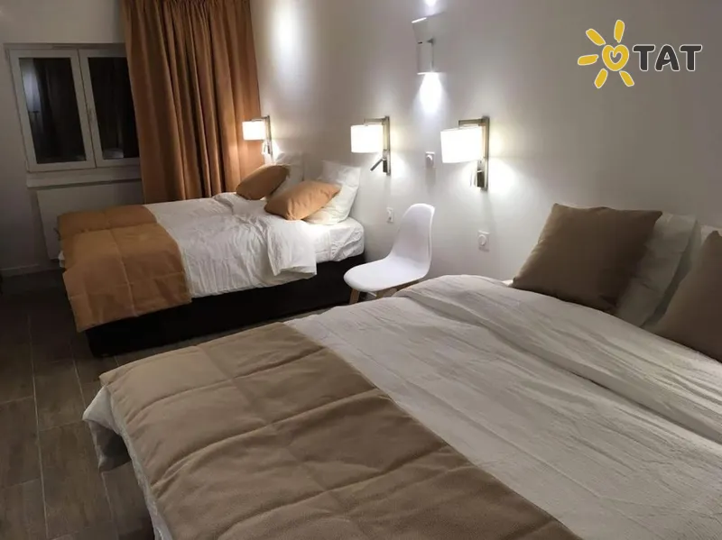 Фото отеля Ferney Republique Hotel 2* Париж Франція номери
