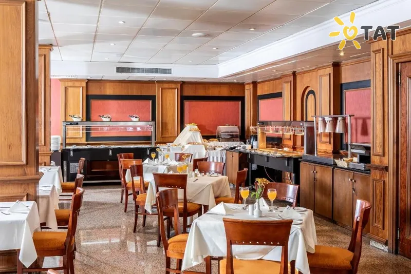 Фото отеля Kapetanios Limassol Hotel 3* Лимассол Кипр бары и рестораны