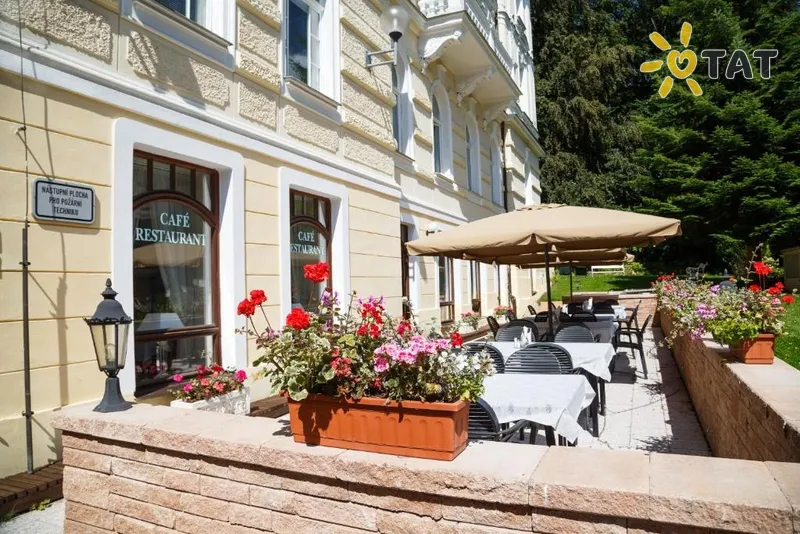 Фото отеля Westend Hotel 4* Маріанське-Лазне Чехія екстер'єр та басейни