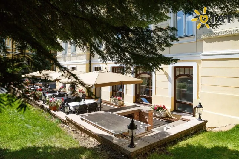 Фото отеля Westend Hotel 4* Маріанське-Лазне Чехія екстер'єр та басейни