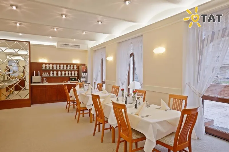 Фото отеля Westend Hotel 4* Маріанське-Лазне Чехія бари та ресторани