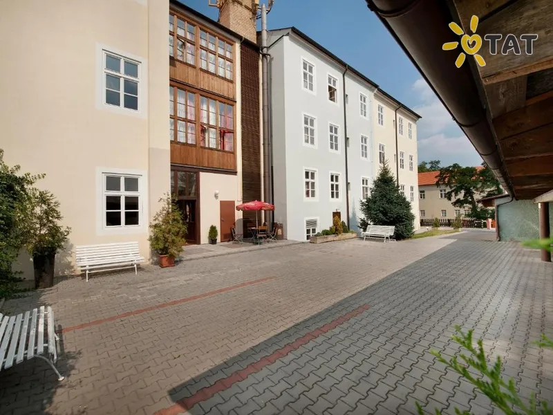 Фото отеля EA Hotel Jeleni Dvur 3* Прага Чехия экстерьер и бассейны