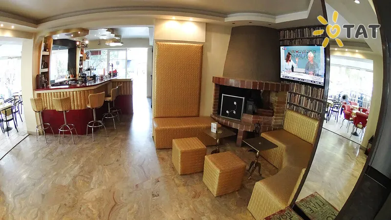 Фото отеля Paralia Inn 3* Saloniki Grieķija bāri un restorāni