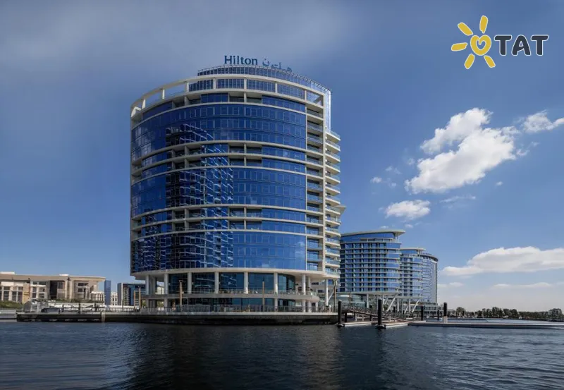 Фото отеля Hilton Dubai Creek Hotel & Residences 5* Dubaija AAE ārpuse un baseini
