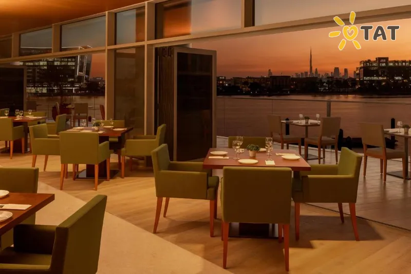 Фото отеля Hilton Dubai Creek Hotel & Residences 5* Dubaija AAE bāri un restorāni