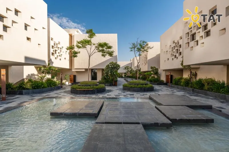 Фото отеля The Biltmore Hotel Villas 4* Дубай ОАЭ экстерьер и бассейны