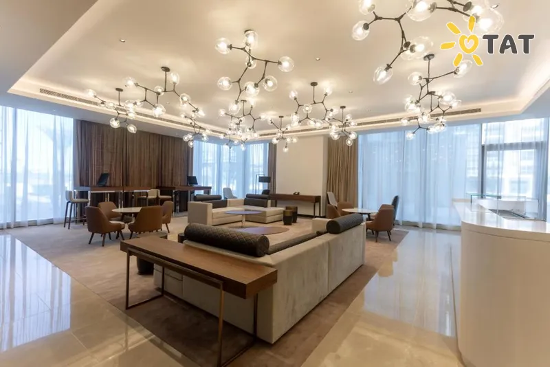 Фото отеля Novotel Dubai Gold District 4* Dubajus JAE fojė ir interjeras