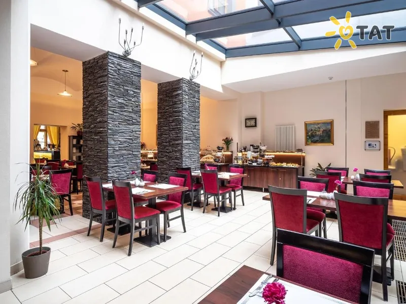 Фото отеля Embassy Prague 4* Prāga Čehu bāri un restorāni