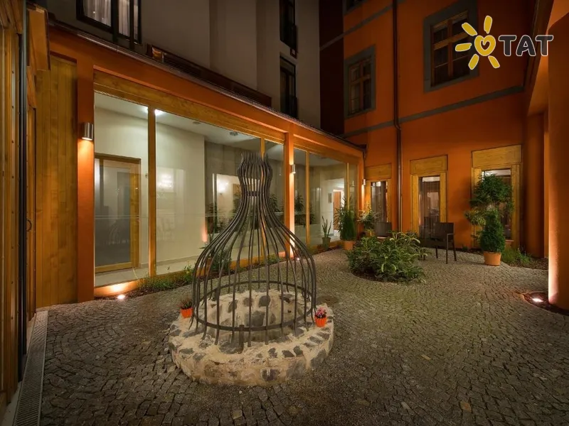 Фото отеля Embassy Prague 4* Prāga Čehu ārpuse un baseini