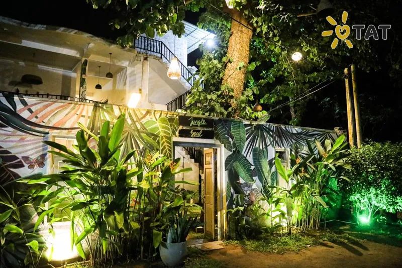 Фото отеля Jungle Soul Hotel 2* Мирисса Шри-Ланка экстерьер и бассейны