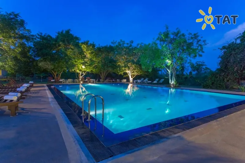 Фото отеля Kassapa Lions Rock 4* Dambulla Šri Lanka išorė ir baseinai