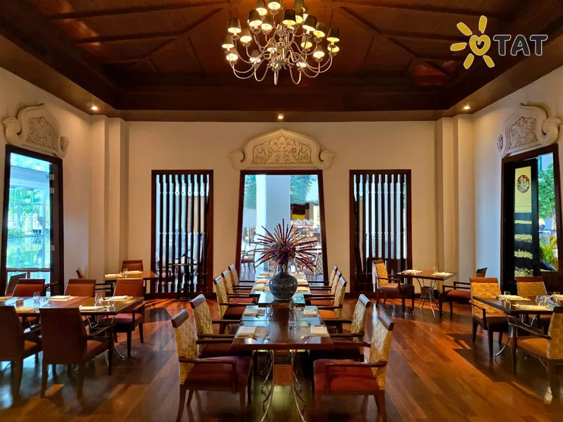 Фото отеля Hyatt Regency Bangkok Suvarnabhumi Airport 4* Бангкок Таиланд бары и рестораны