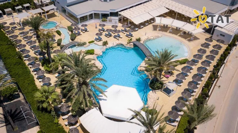 Фото отеля Tasia Maris Beach Hotel 4* Айя Напа Кипр экстерьер и бассейны