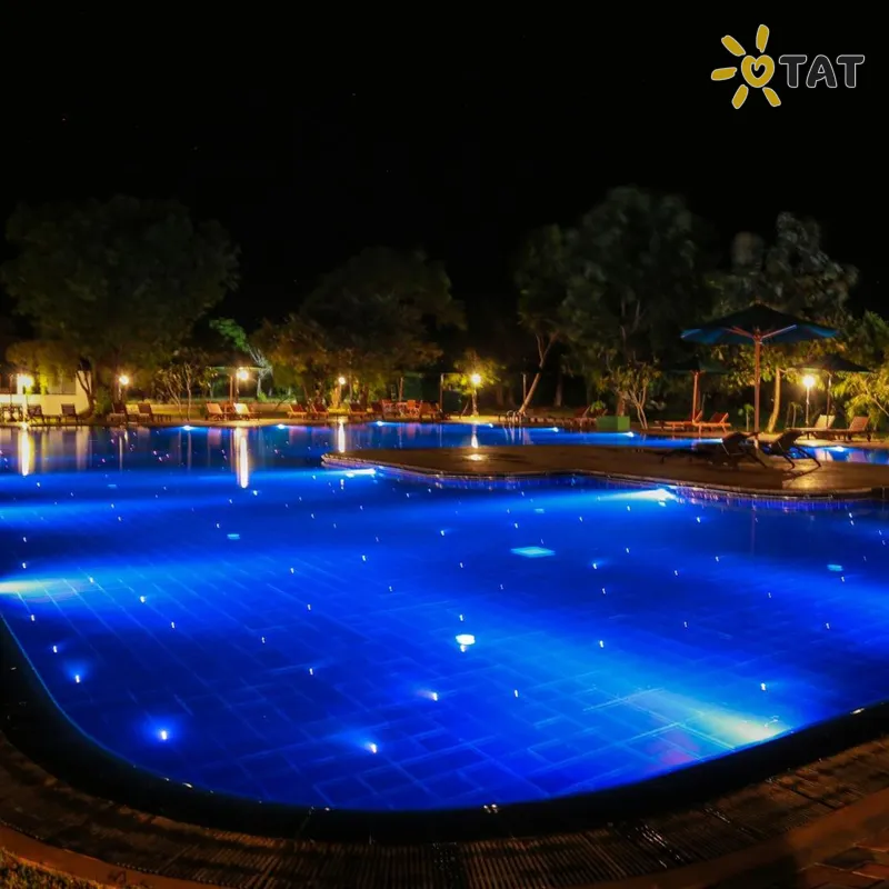 Фото отеля Oak Ray Elephant Lake 4* Дамбулла Шри-Ланка экстерьер и бассейны