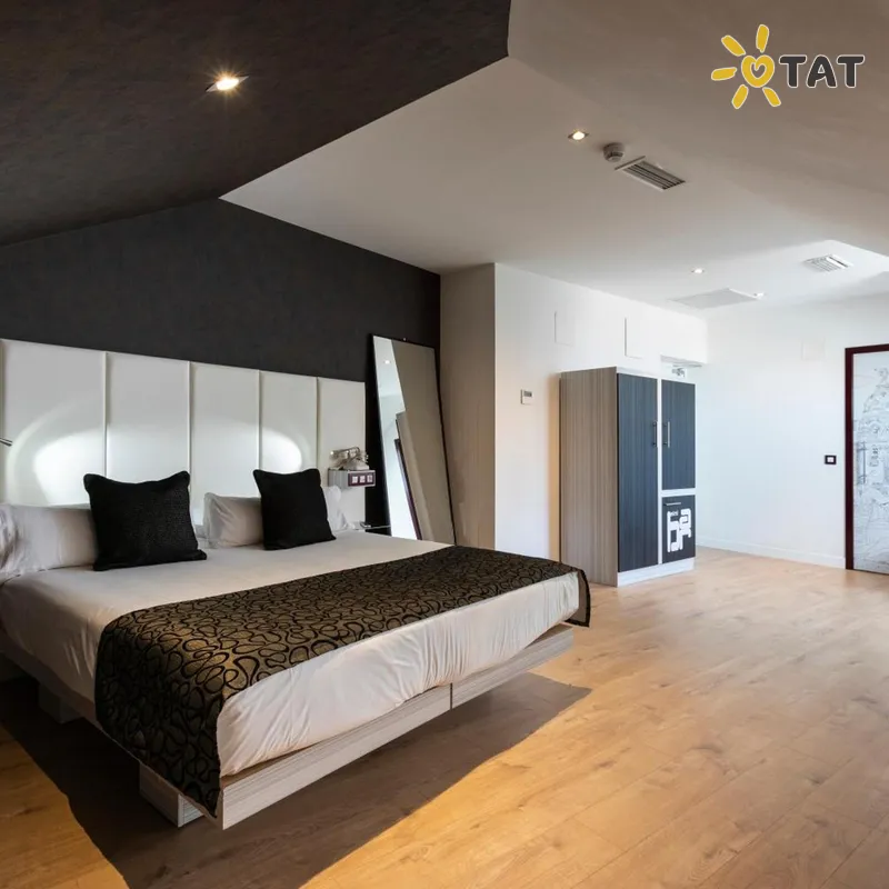 Фото отеля Petit Palace Santa Barbara 4* Мадрид Испания номера