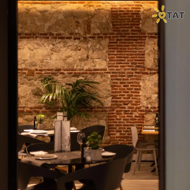 Фото отеля Petit Palace Santa Barbara 4* Мадрид Испания экстерьер и бассейны