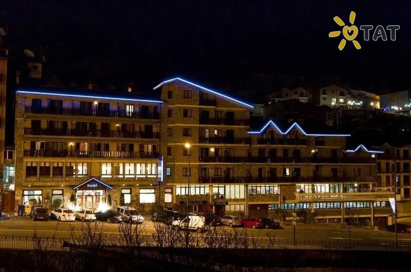 Фото отеля Victoria Hotel 3* Ла Массана Андорра экстерьер и бассейны